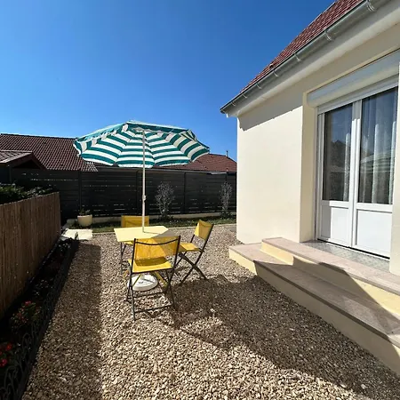 Maison Calme Avec Jardin & Terrasses Holiday home Darmannes